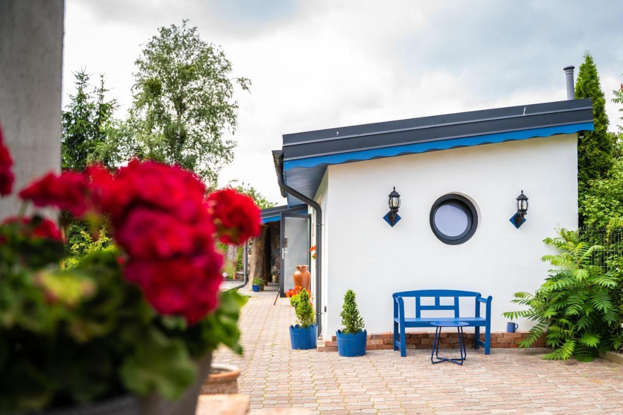 Cat Stone Villa Pisz Exterior foto